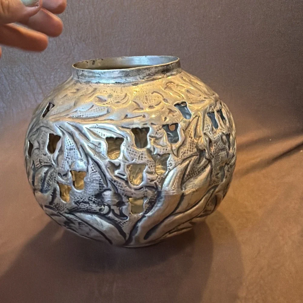 Seasons Fitz and Floyd Silver Tone Pierced Metal Candle Holder Vase